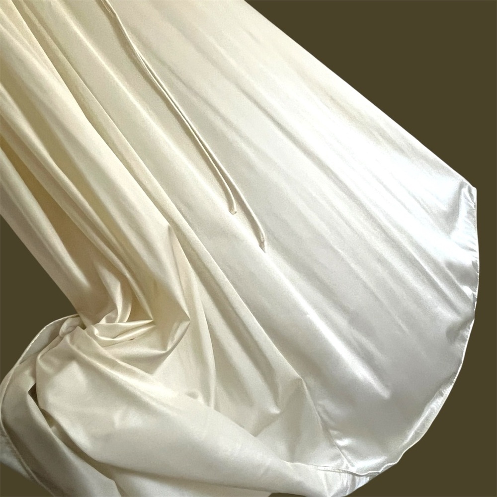 Ethereal Buttery Ivory with Lace Trim 70s Vintage Slip-Dress Gown Kayser Perfect - Picture 15 of 16
